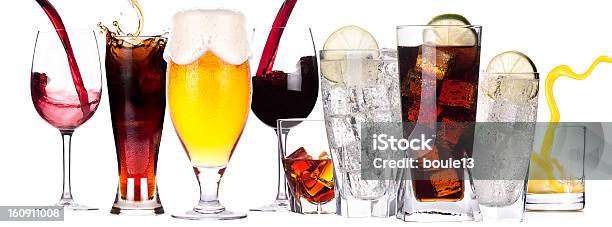 Imagens Diferentes De Álcool Isolado - Fotografias de stock e mais imagens de Cerveja - Cerveja, Cocktail, Fundo Branco