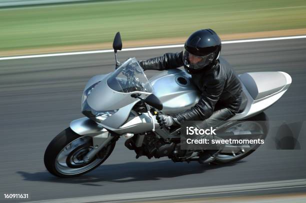 Silver Motorrad Stockfoto und mehr Bilder von Motorrad - Motorrad, Motorradsport, Geschwindigkeit