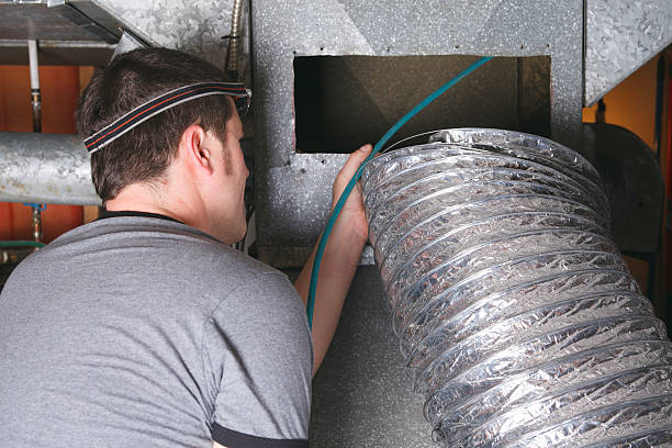 limpiador de ventilación de aire en el sistema - air duct cleaning air conditioner furnace fotografías e imágenes de stock