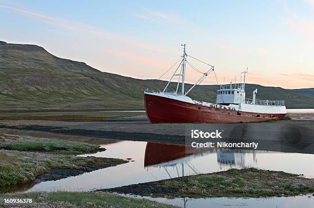 Niewykorzystana Wrak Statku W Islandii - zdjęcia stockowe i więcej obrazów Bez ludzi - Bez ludzi, Fotografika, Horyzontalny