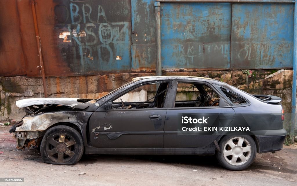 Accident de voiture, à burnt Épave - Photo de Accident bénin libre de droits