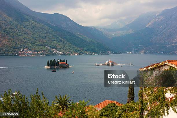 Panoramablick Auf Die Bucht Von Kotor Mit Dem Kloster Stockfoto und mehr Bilder von Adriatisches Meer
