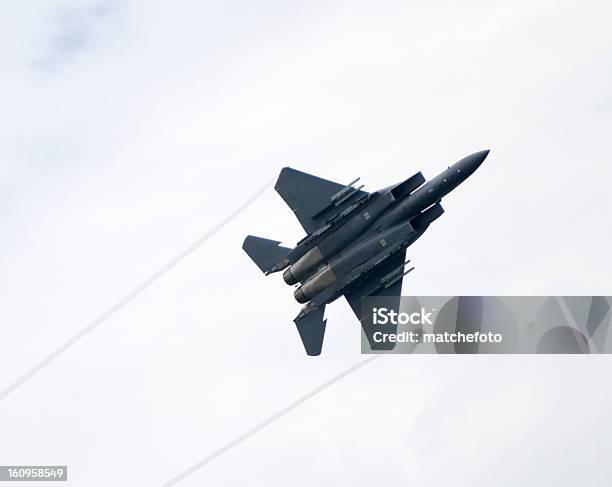 F 15 En Supersónico Alta Velocidad Foto de stock y más banco de imágenes de Avión - Avión, Avión de caza, Avión militar