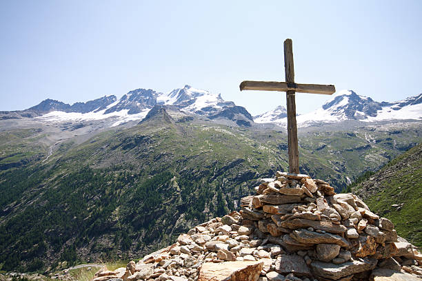 istock Cross Arolley in Valsavaranche 160965952