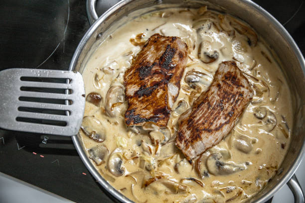 Escalopes of veal in cream sauce 4