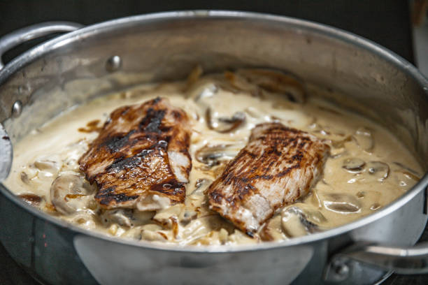 istock Escalopes of veal in cream sauce 1609691634