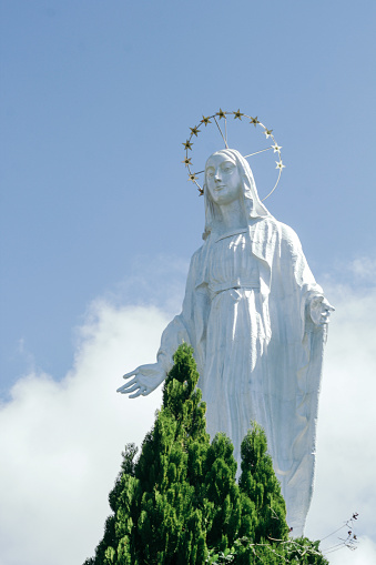 Estatua de Nuestra Señora de todos los Pueblos photo