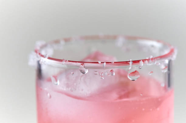 the iced pink punch - ice cube cold mint punch imagens e fotografias de stock