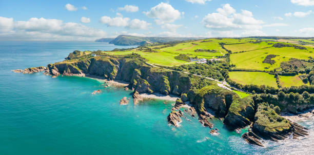 istock Rocky Hele Bay near Ilfracombe 1609922513
