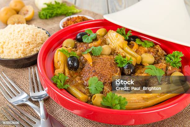 Hähnchentagine Stockfoto und mehr Bilder von Blatt - Pflanzenbestandteile - Blatt - Pflanzenbestandteile, Curry, Essgeschirr