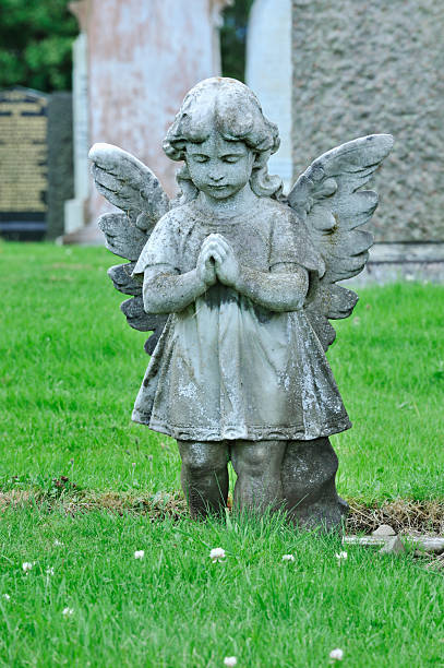 istock Small carved angel in a Scottish graveyard 161029706