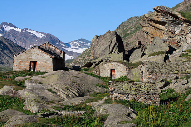 pasto teureun-valsavaranche - parque nacional de gran paradiso - fotografias e filmes do acervo