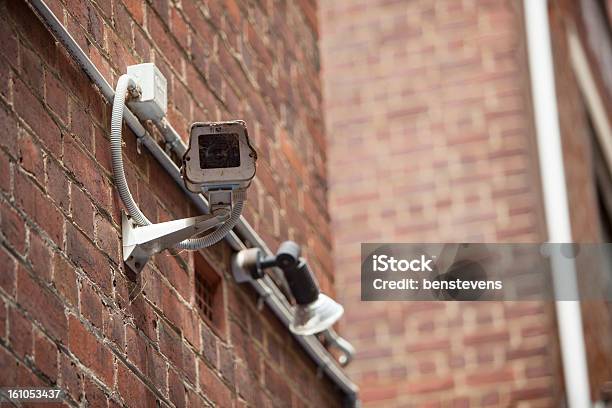 Überwachungskamera Stockfoto und mehr Bilder von Fotografie - Fotografie, Fotografische Themen, Gebäudefront