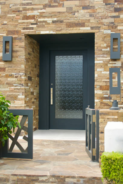 istock Elegant front door and garden courtyard 1610667337