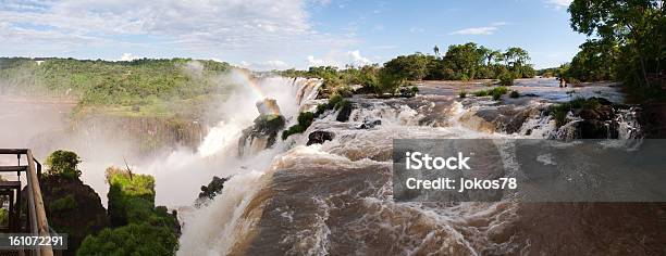 Iguacuwasserfall Mit Regenbogen Argentinien Stockfoto und mehr Bilder von Iguacufälle - Iguacufälle, Abenteuer, Am Rand
