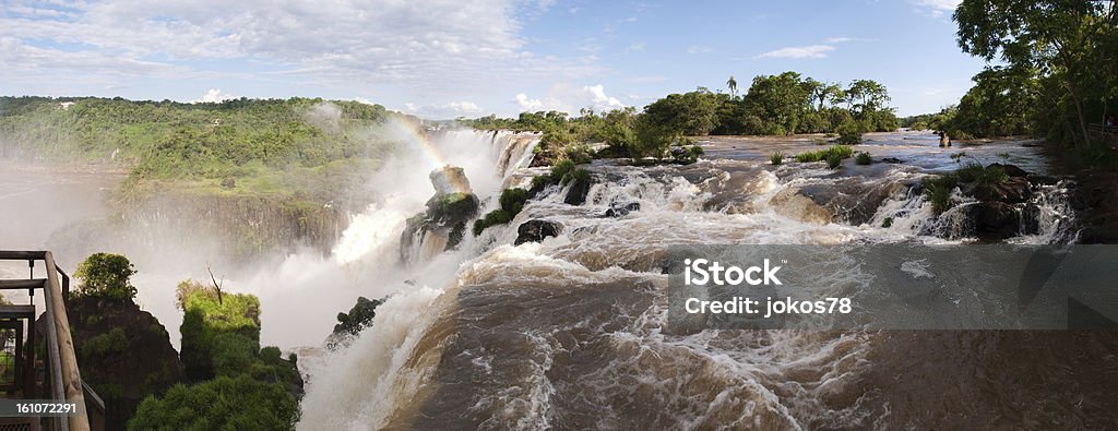 Chutes d'Iguazu en Argentine avec arc-en-ciel - Photo de Chutes d'Iguassu libre de droits