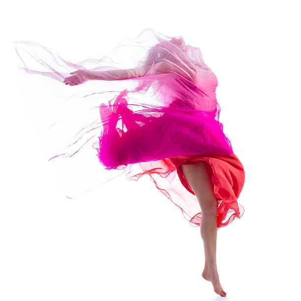 ダンサーに移動白背景にピンクのファブリック - dancer jumping ballet dancer ballet ストックフォトと画像
