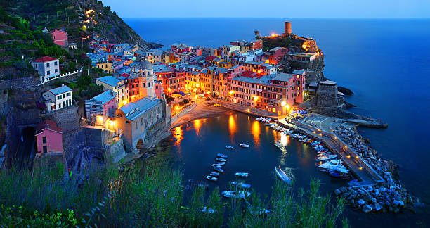 Cinque Terre, Vernazza à l'heure bleue - Photo