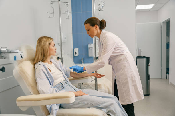 6,000+ Iv Therapy Stock Photos, Pictures & Royalty-Free Images - iStock | Iv, Vitamin drip, Iv vitamin therapy