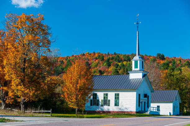 istock Vermont Church in the Fall 1612147842
