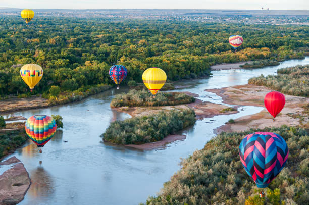 istock Balloons Over the Rio Grande 1612152617