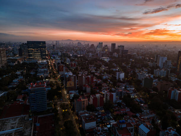 istock Cityscape at dawn, Mexico City 1612291080