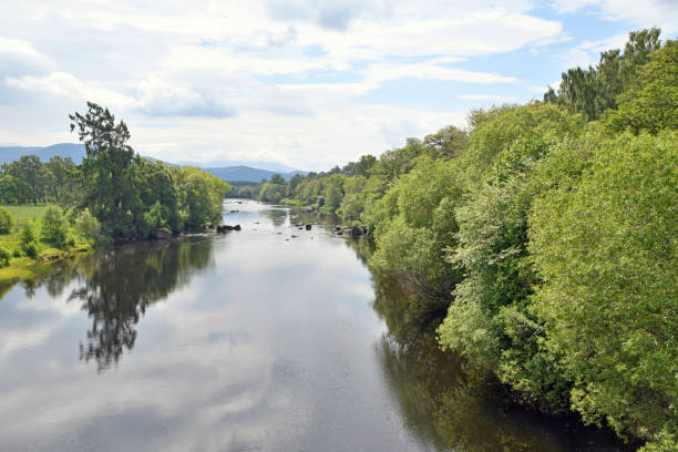 river spey in den schottischen highlands - distillery still stock-fotos und bilder