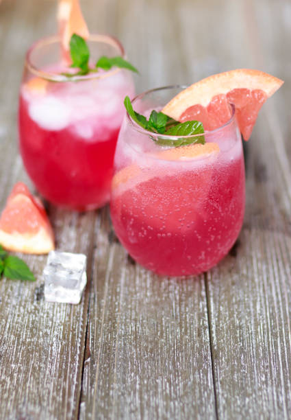 istock Refreshing summer cocktail with pink grapefruit. 1612832213