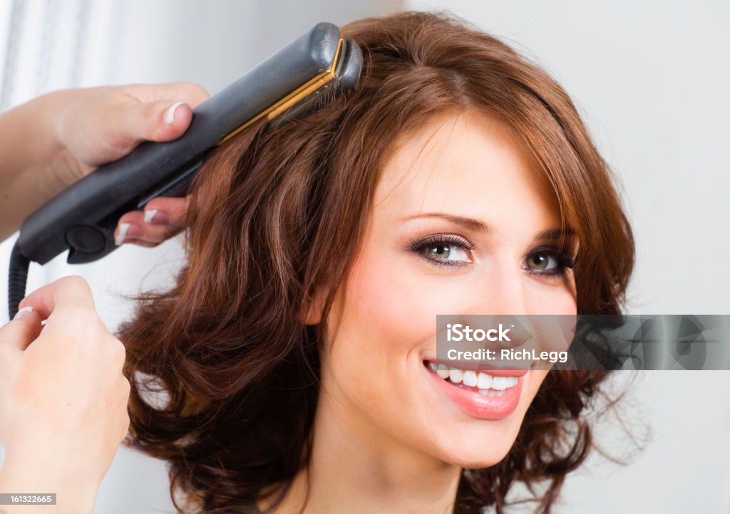 Stile di capelli - Foto stock royalty-free di Ferro arricciacapelli