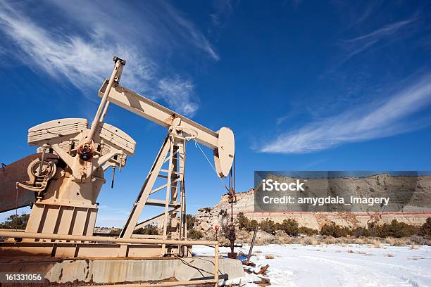 엔진오일 삭구를 장비하다 사막 배드랜즈 풍경 석유에 대한 스톡 사진 및 기타 이미지 - 석유, 뉴멕시코, 굴착 장치