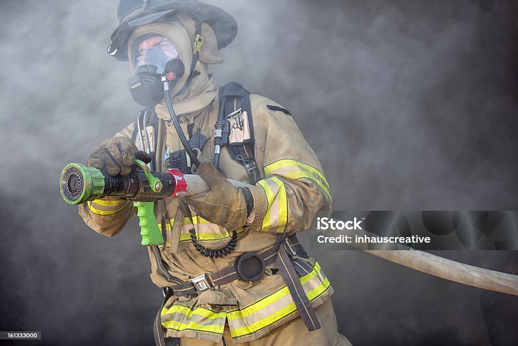 Пожарный брызг воды готовы - Стоковые фото Пожарный роялти-фри