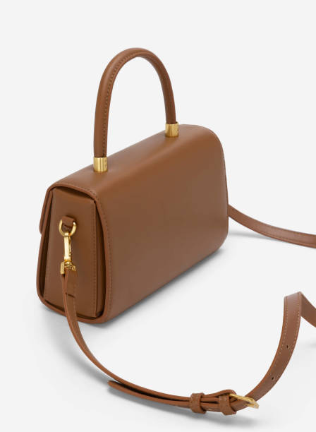 istock fashion female handbag 1613354035