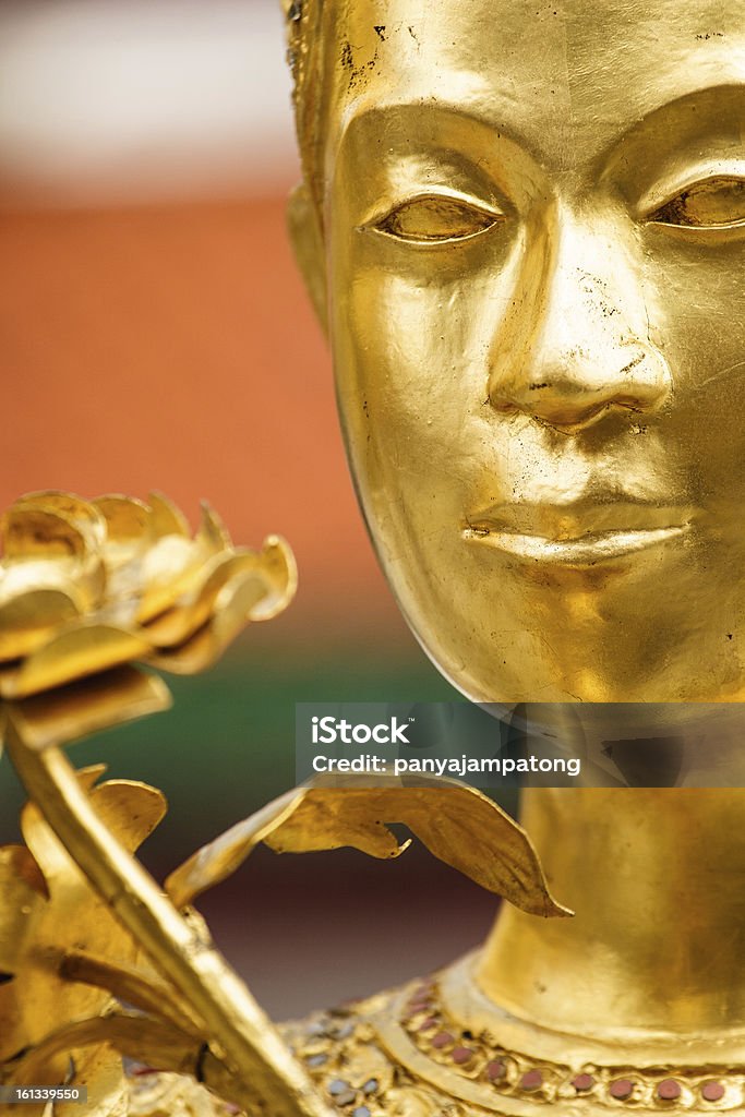 Golden Kinnara statue - Zbiór zdjęć royalty-free (Bangkok)