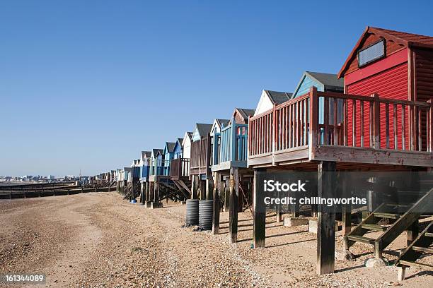 Capanne Sulla Spiaggia Thorpe Bay Essex Inghilterra - Fotografie stock e altre immagini di Southend-On-Sea