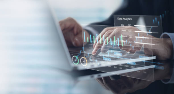 Businessman analyzing finance data analytics graph growth chart, using KPI Dashboard on virtual screen. Business data analysis, financial report, Businessplanning and strategy Businessman analyzing finance data analytics graph growth chart, using KPI Dashboard on virtual screen. Business data analysis, financial report, Businessplanning and strategy financial report stock pictures, royalty-free photos & images