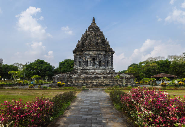 tempio a ubud, prambanan, indonesia - prambanan temple foto e immagini stock