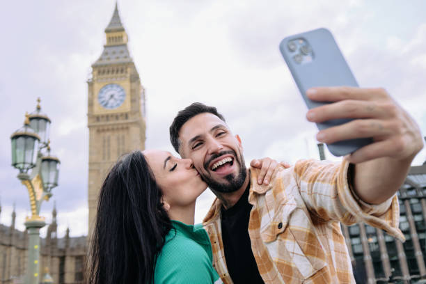 istock Visitors Capturing Selfie at Iconic London Landmark 1613682277