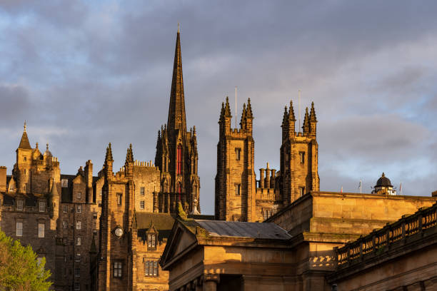 istock Edinburgh Old Town At Sunset 1613741425