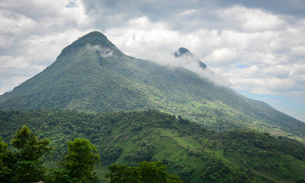 istock Mountain scenery in Northern Vietnam 1613788009