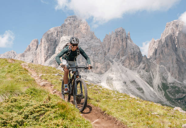 istock Mountain biking on clockwise selloronda. 1614000360