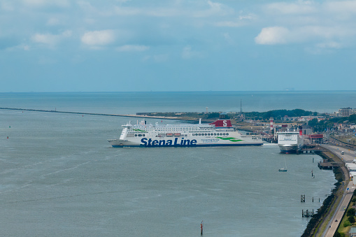 Ferry from Hoek van Holland towards Harwich in the UK is leaving from The Netherlands and sailing towards the North Sea.