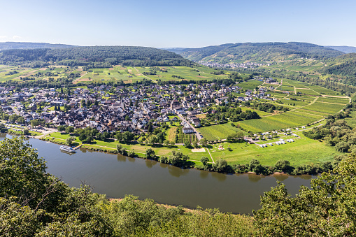Spectacular, breathtaking panoramic view from the Prizenkop tower of the Moselle loop, the Moselle valley from Reil to the Bremmer Calmont, Zeller Hamm, the Hunsrück heights and the Kondelwald forest.