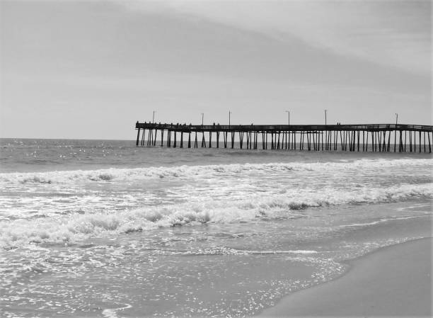 istock Fishing Pier at Virginia Beach 1614692518