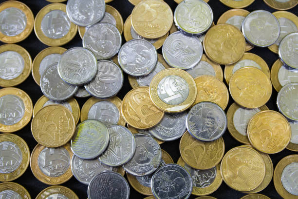 istock Current currency in Brazil, the Real. 1614702581