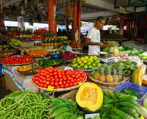 mercato rurale a mahebourg, mauritius - 4681 foto e immagini stock