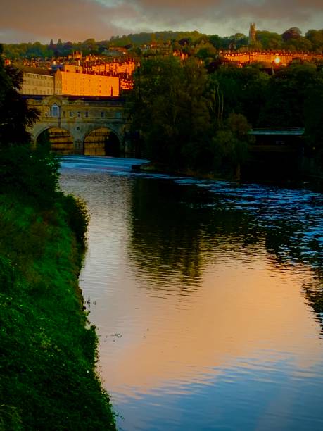 istock Dawning Sun at Pulteney Weir 1615761632