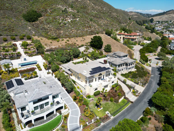 istock Luxury Homes and Condos 1615899338