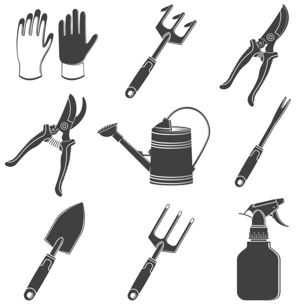 ilustrações, clipart, desenhos animados e ícones de conjunto de silhuetas de ícone de ferramentas e acessórios de jardim. ilustração vetorial. conjunto de silhuetas ferramentas de jardim secateurs mão, podador de jardim, regador, luvas de segurança, mão espátula de jardim, garfo agrícola, pulveriza - watering can shovel rake silhouette