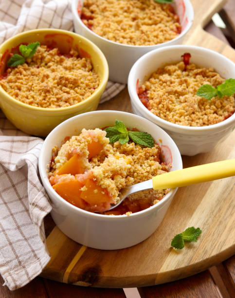 istock Peach and strawberry crumble 1616337742