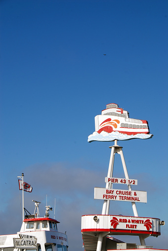 San Francisco, CA, 09-24-2009
advertising for red and white fleet at pier 43 1/2 at Fisherman's Wharf